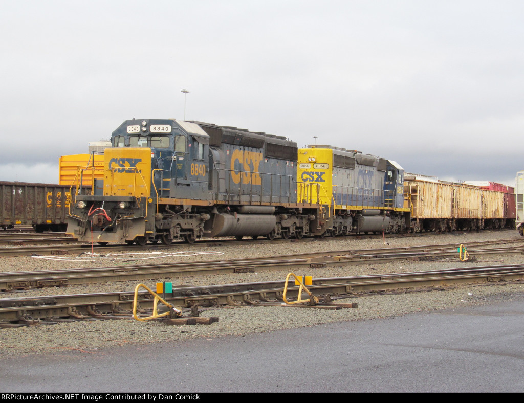 Pair of SD40-2's